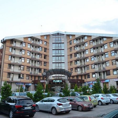 Persey Flora Apartments Borowez Exterior foto