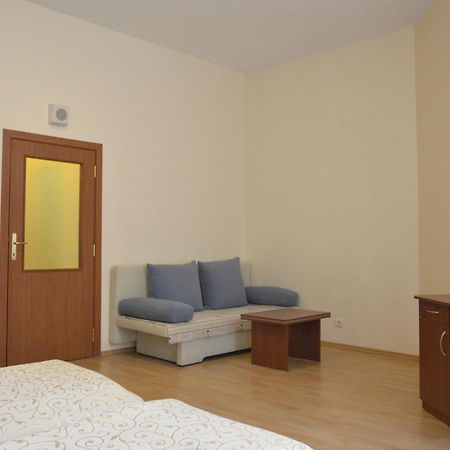 Persey Flora Apartments Borowez Exterior foto
