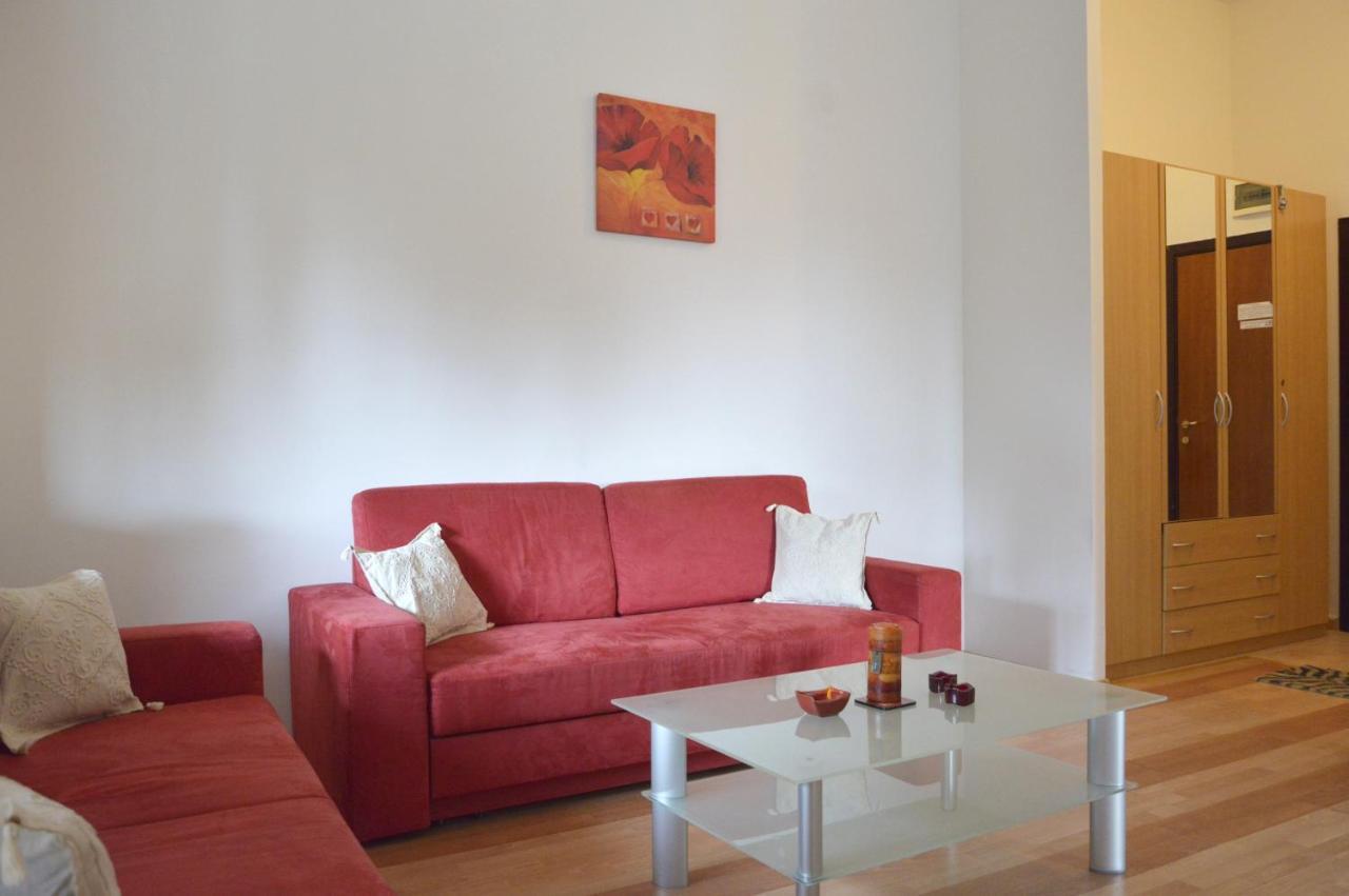 Persey Flora Apartments Borowez Zimmer foto