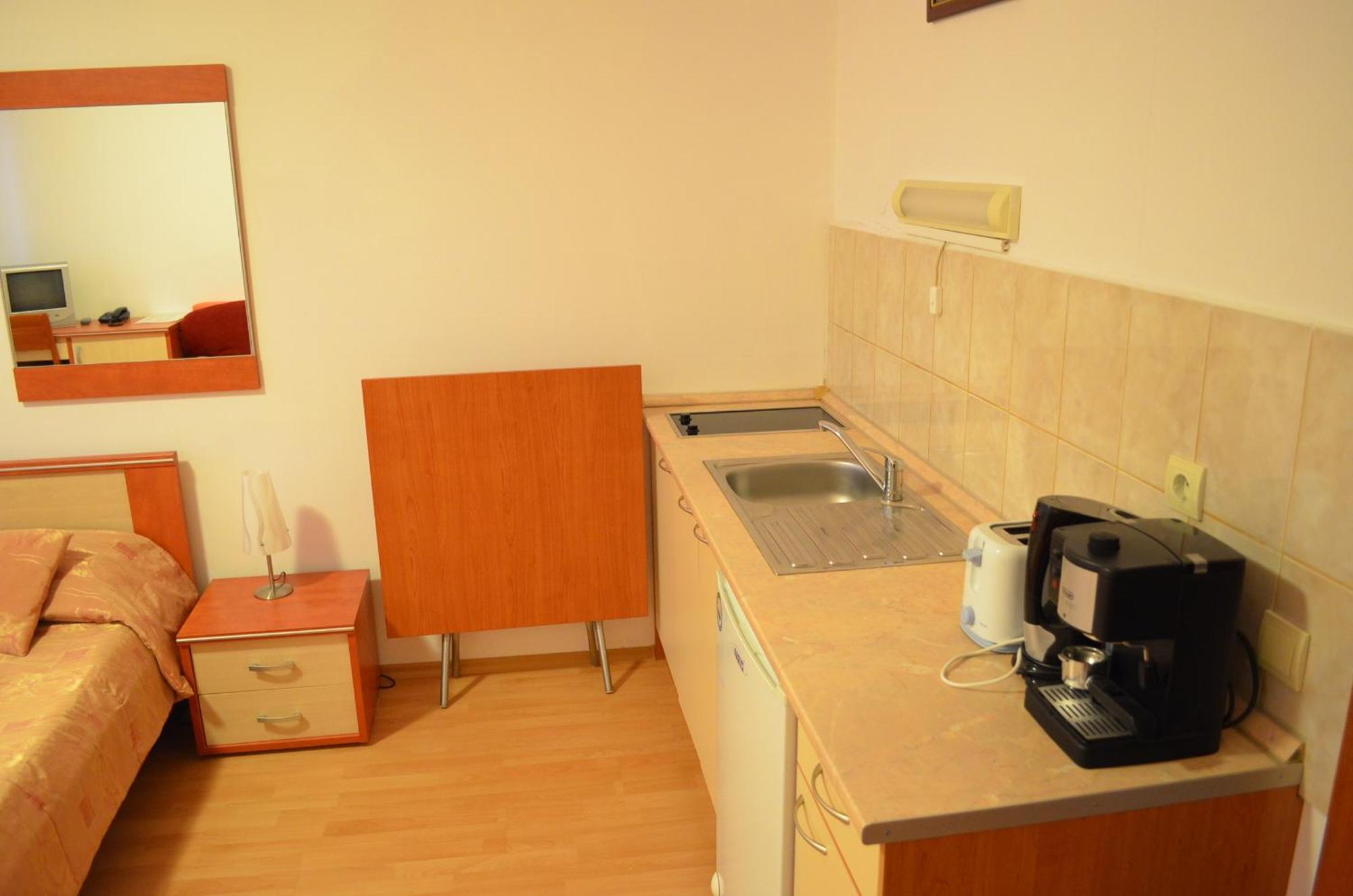 Persey Flora Apartments Borowez Zimmer foto