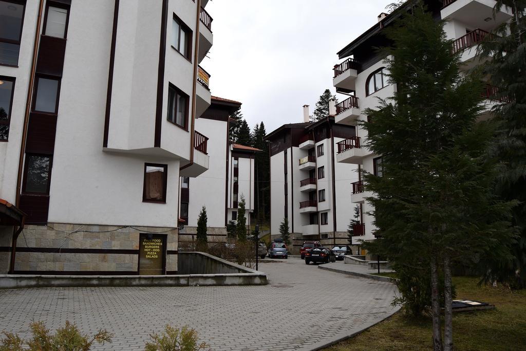 Persey Flora Apartments Borowez Exterior foto